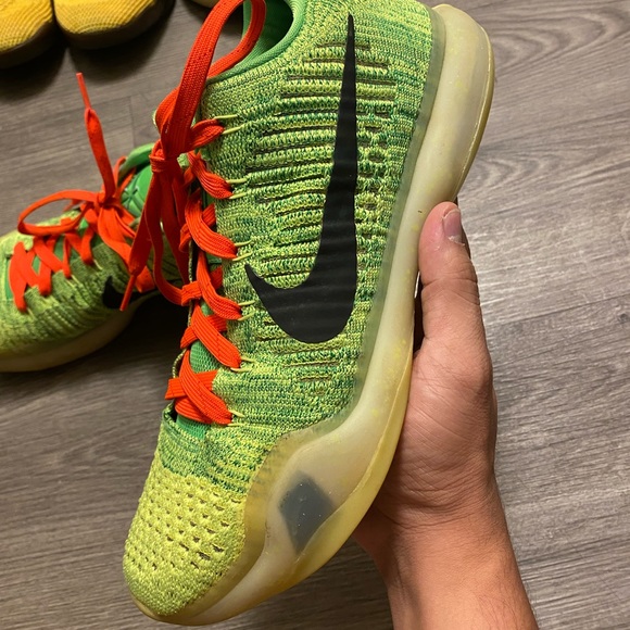 kobe x grinch
